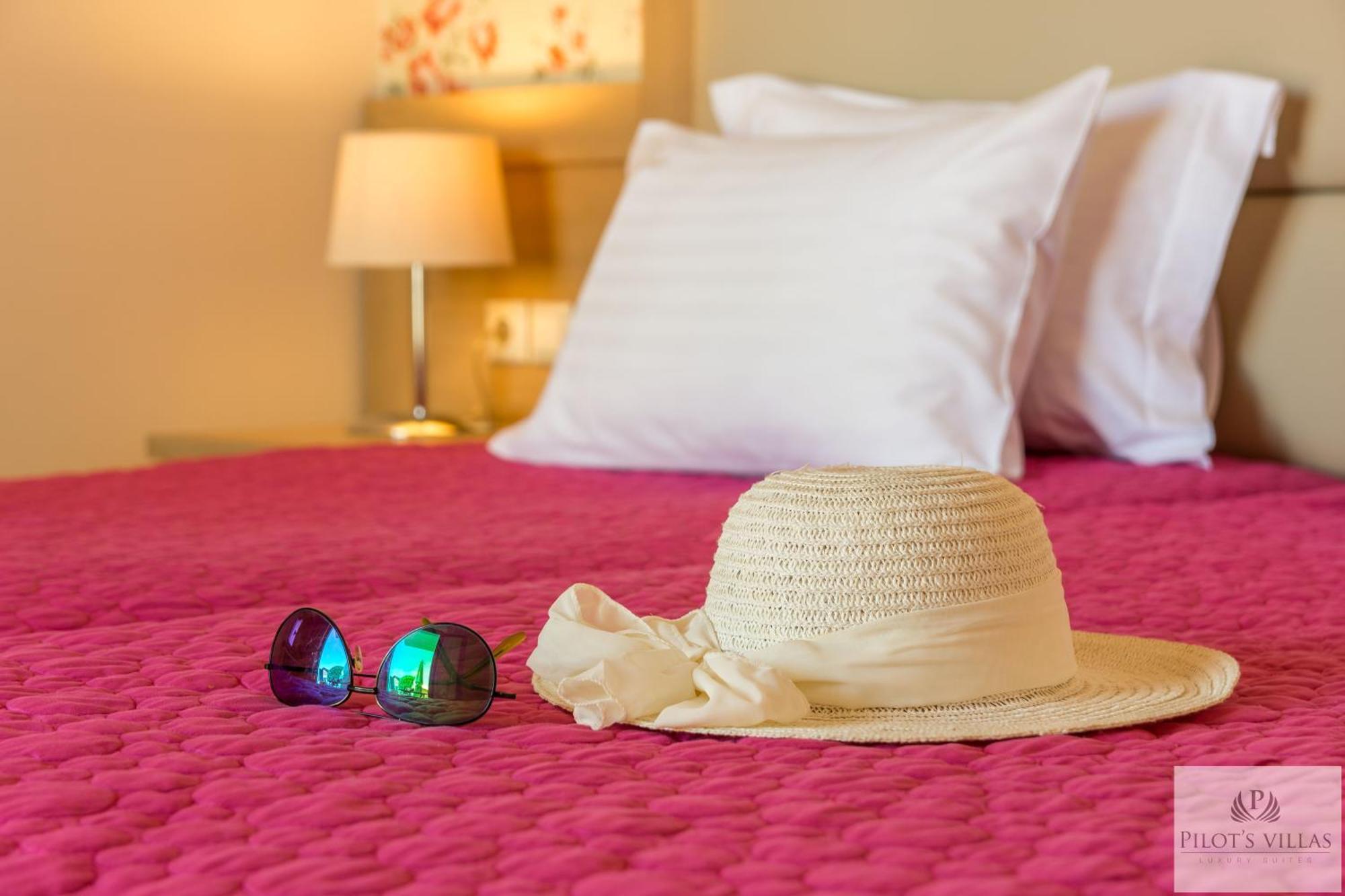 Pilot'S Villas Luxury Suites Hersonissos  Oda fotoğraf